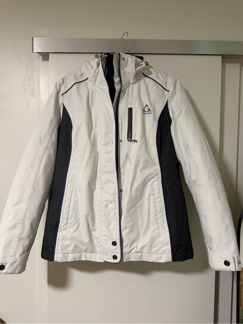 Gerry Weber White and Black Ski Jacket with Hood and Double Purple Inside Jacket
